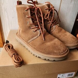 UGG 8 Neumel Brown Lace-Up Boots